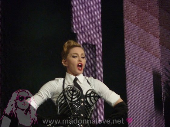 MDNA tour 2012 - Brussels (8)