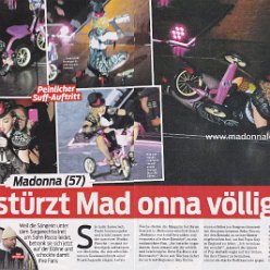 2016 - March - Intouch - Germany - Hier sturzt Madonna vollig ab!