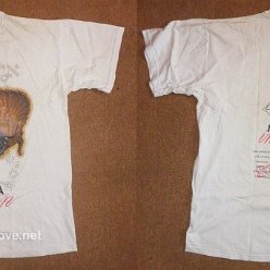 2004 - Re-invention tour merchandise - T-shirt (1)