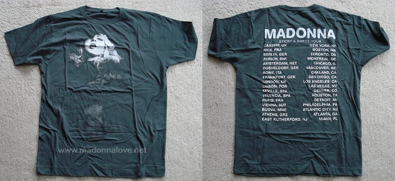 2008 - Sticky & Sweet tour merchandise - T-shirt (1)