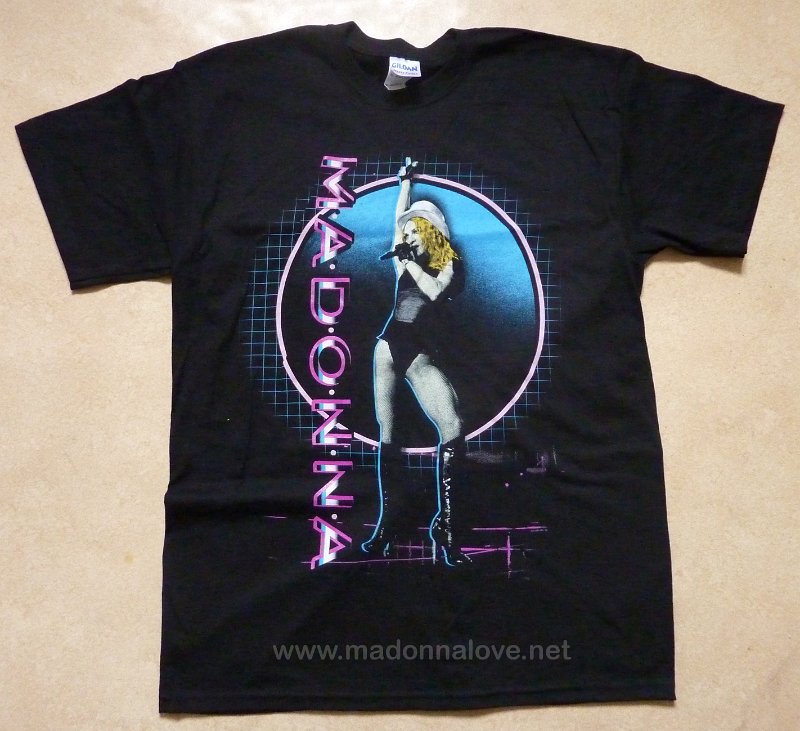 2009 - Sticky & Sweet tour merchandise - T-shirt (2)