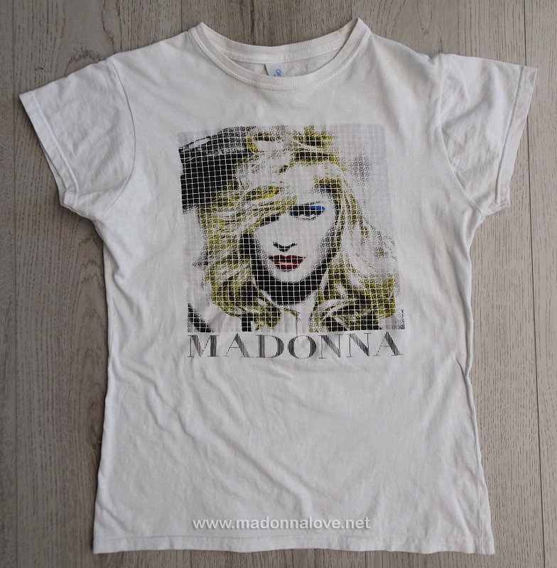 2012 - MDNA tour merchandise - T-shirt (6)