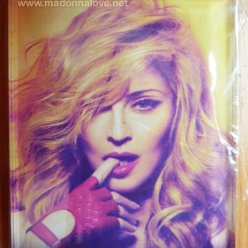 2012 - MDNA tour merchandise - Magnet