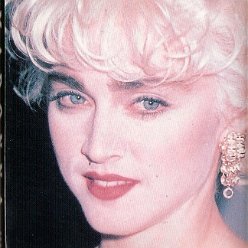 1990 Madonna minibook (Robert Hale) - Country unknown - ISBN 0-780709 054863