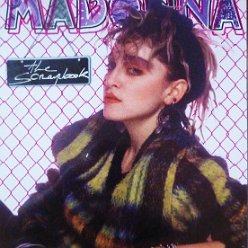 2010 Madonna The scrapbook (Frederic Gollitteau) - France - ISBN 9782-9182-30243