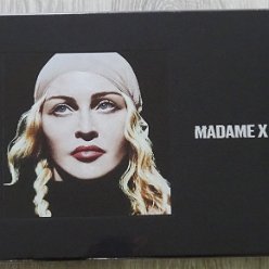 2019 Madame X Deluxe Box Set - Cat. Nr. 00602577619922 - Europe