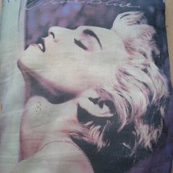 1986 - Official pillow (1)